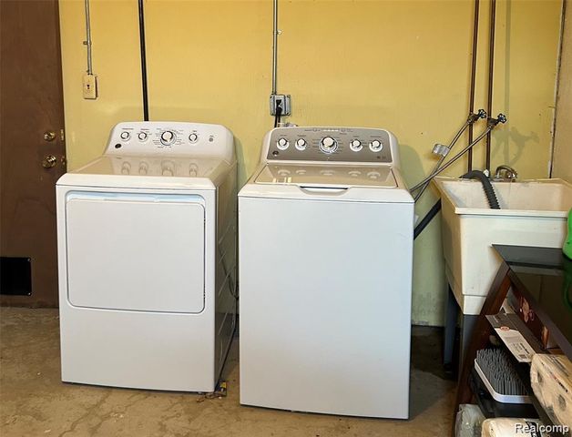 34751 S Kimberly Drive Kimberly Dr, Sterling Heights, MI 48312