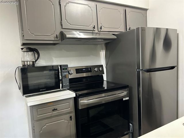 34751 S Kimberly Drive Kimberly Dr, Sterling Heights, MI 48312