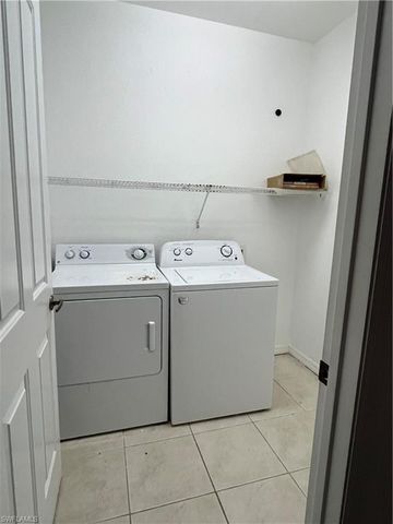 1400 Mariposa CIR # 103, Naples, FL 34105