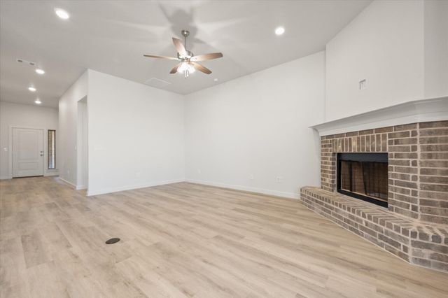 12004 Kewanee Avenue, Lubbock, TX 79424