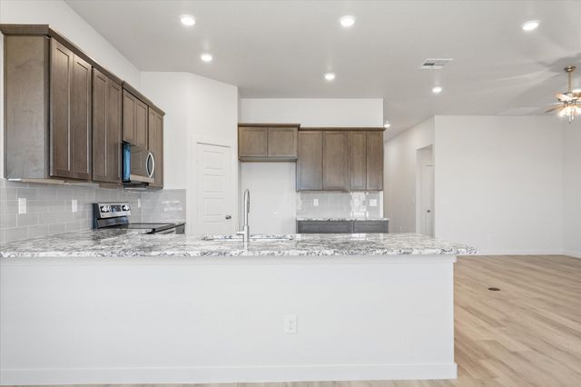 12004 Kewanee Avenue, Lubbock, TX 79424
