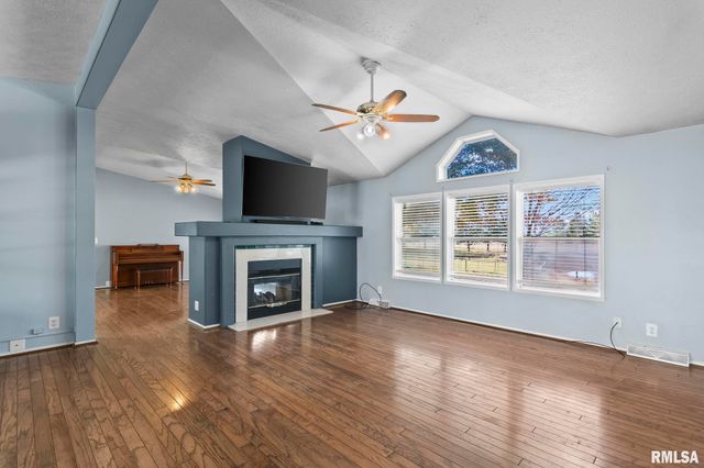 2265 Jostes Road, Rochester, IL 62563