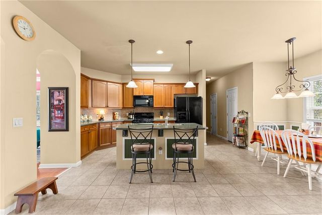 1000 Island Bluff Lane, Buford, GA 30518