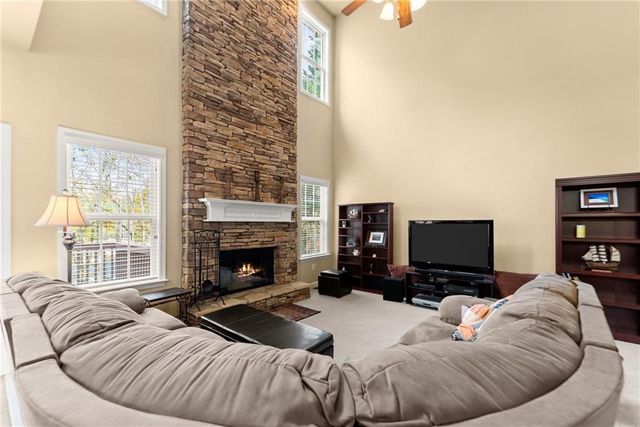 1000 Island Bluff Lane, Buford, GA 30518