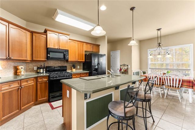 1000 Island Bluff Lane, Buford, GA 30518