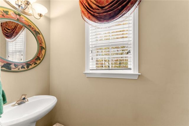 1000 Island Bluff Lane, Buford, GA 30518