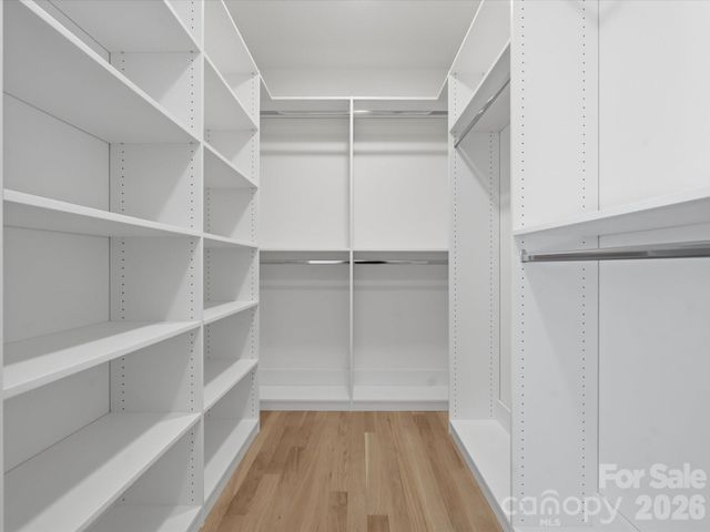 433 W Peterson Drive, Charlotte, NC 28217