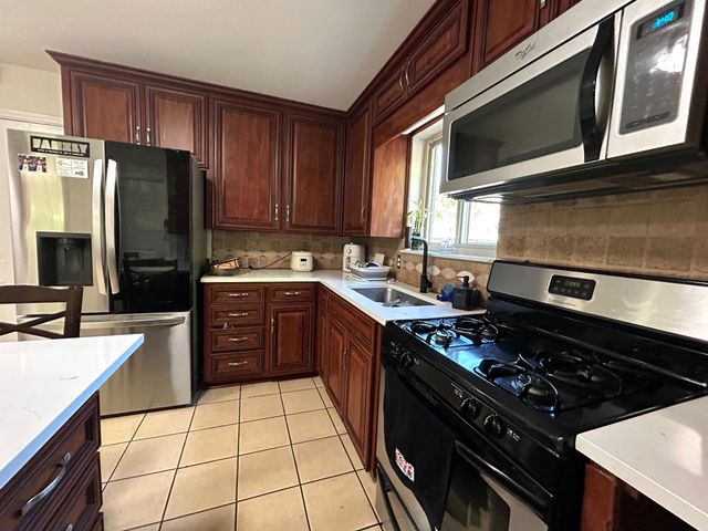 861 Russell Lane, Bedford, TX 76022