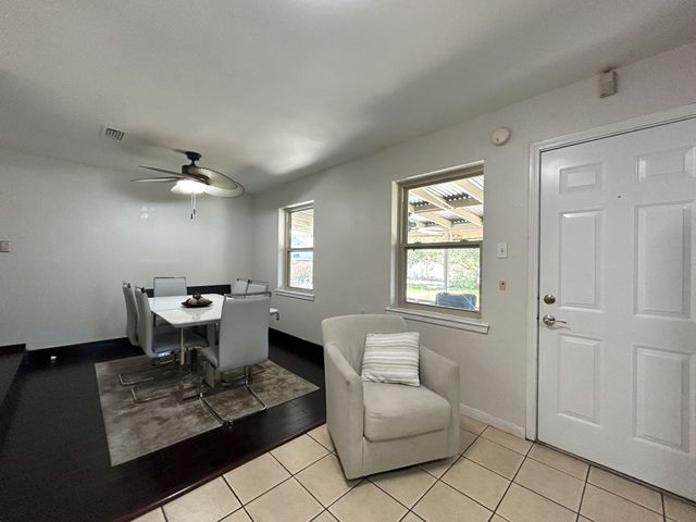 861 Russell Lane, Bedford, TX 76022