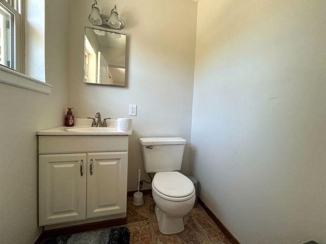 861 Russell Lane, Bedford, TX 76022