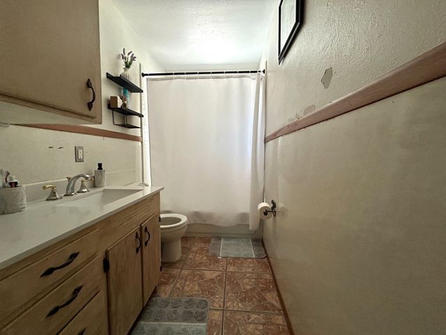 861 Russell Lane, Bedford, TX 76022