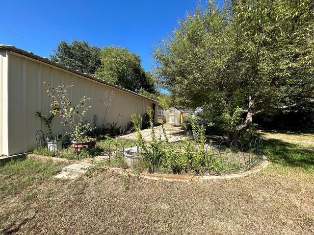 861 Russell Lane, Bedford, TX 76022