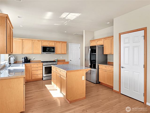 2623 145th Street SW, Lynnwood, WA 98087