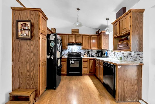 1109 N Lark Ln, Wichita, KS 67212