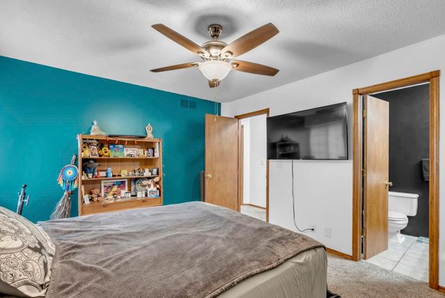 1109 N Lark Ln, Wichita, KS 67212