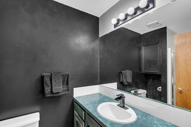 1109 N Lark Ln, Wichita, KS 67212