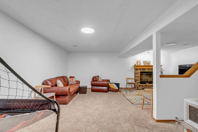 1109 N Lark Ln, Wichita, KS 67212