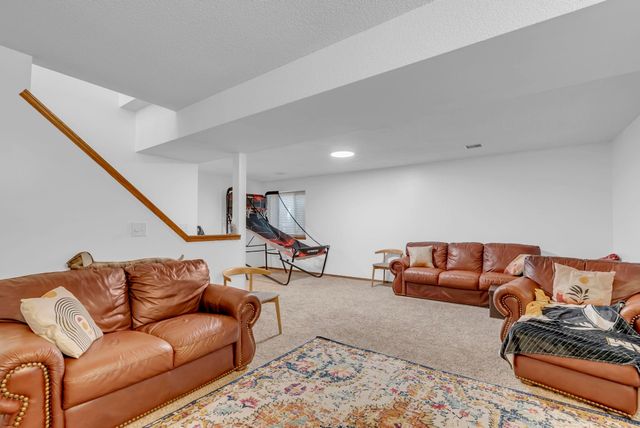 1109 N Lark Ln, Wichita, KS 67212