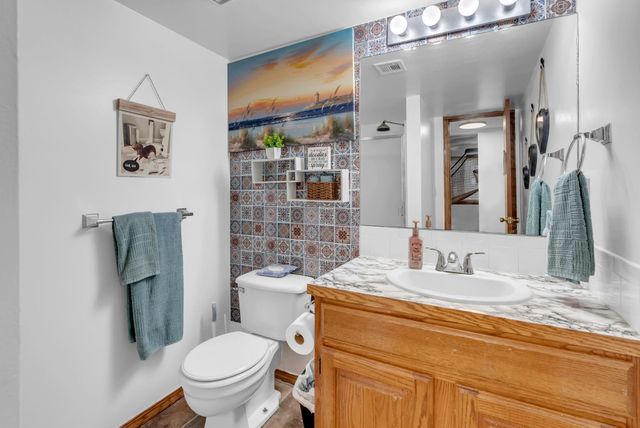 1109 N Lark Ln, Wichita, KS 67212