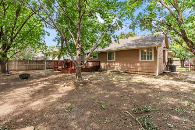 1109 N Lark Ln, Wichita, KS 67212