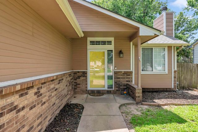 1109 N Lark Ln, Wichita, KS 67212