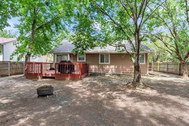 1109 N Lark Ln, Wichita, KS 67212