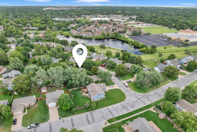 1109 N Lark Ln, Wichita, KS 67212