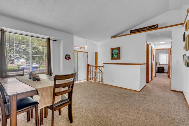 1109 N Lark Ln, Wichita, KS 67212