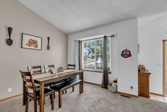 1109 N Lark Ln, Wichita, KS 67212