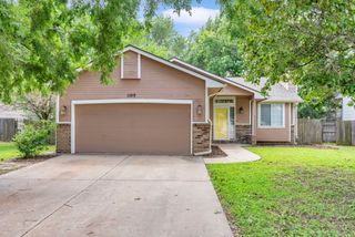 1109 N Lark Ln, Wichita, KS 67212