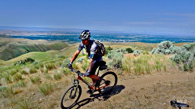 938 E Chardie Rd., Boise, ID 83702