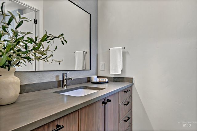 938 E Chardie Rd., Boise, ID 83702