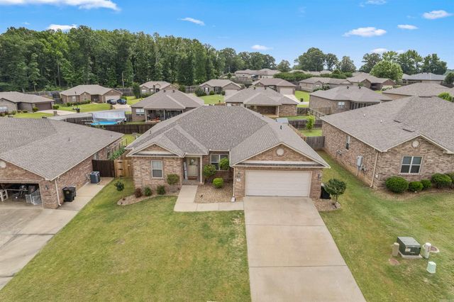 26 Huntington Drive, Austin, AR 72007