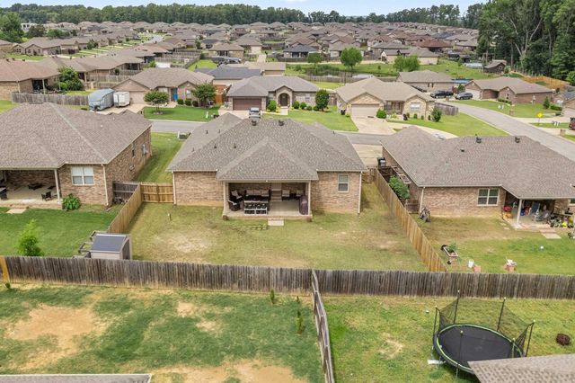 26 Huntington Drive, Austin, AR 72007