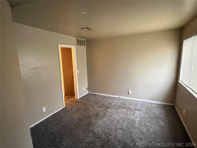 1802 E 66th Place F101, Tulsa, OK 74136