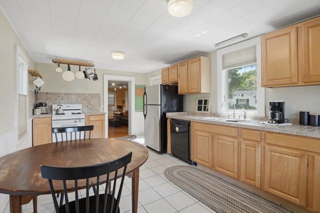 22 Ransom Road, Framingham, MA 01702