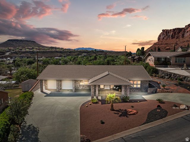 339 W SANDSTONE CIR, St. George, UT 84790