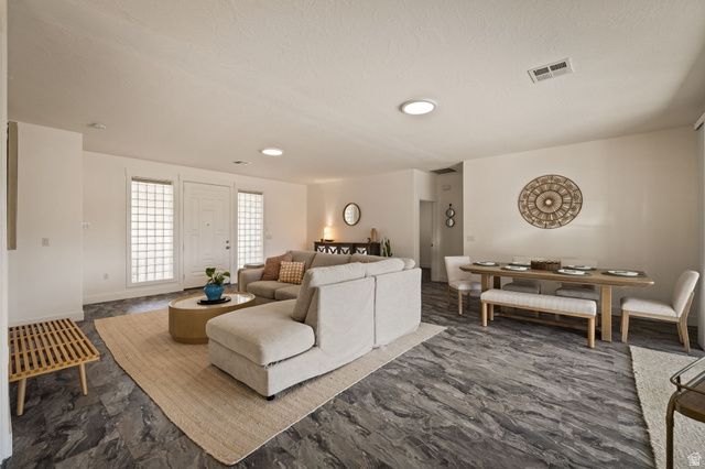 339 W SANDSTONE CIR, St. George, UT 84790