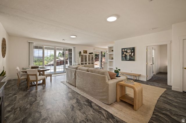 339 W SANDSTONE CIR, St. George, UT 84790