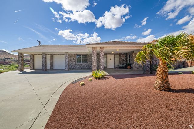 339 W SANDSTONE CIR, St. George, UT 84790