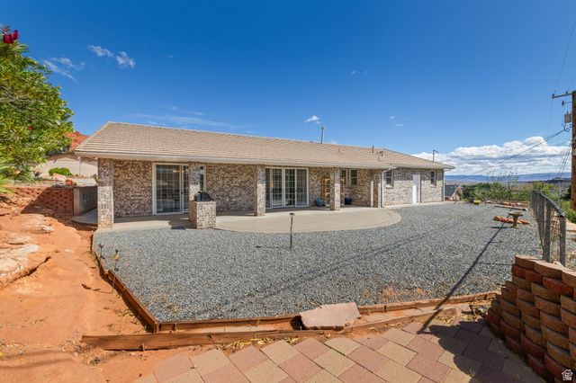 339 W SANDSTONE CIR, St. George, UT 84790