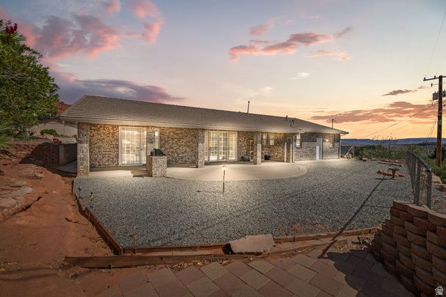 339 W SANDSTONE CIR, St. George, UT 84790
