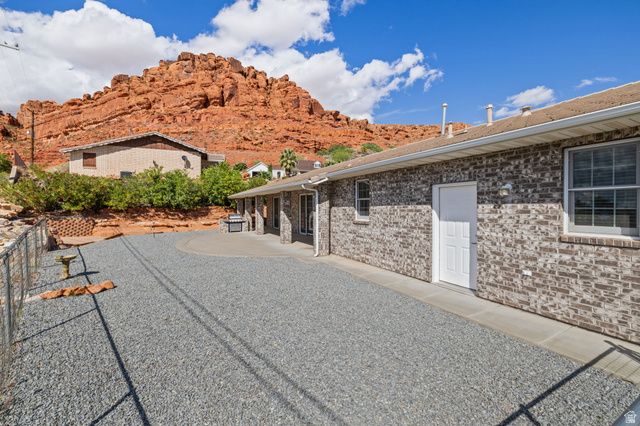 339 W SANDSTONE CIR, St. George, UT 84790