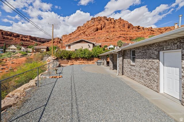 339 W SANDSTONE CIR, St. George, UT 84790