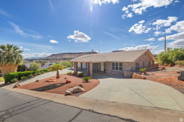 339 W SANDSTONE CIR, St. George, UT 84790