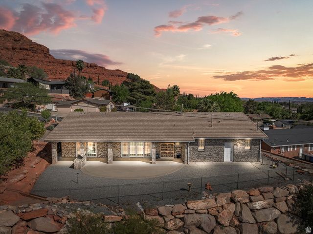 339 W SANDSTONE CIR, St. George, UT 84790