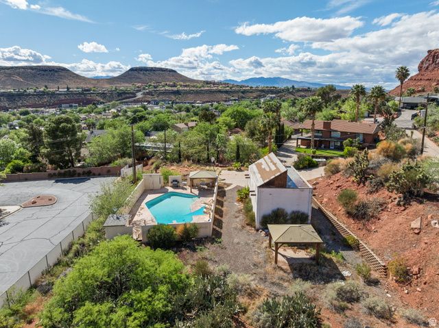 339 W SANDSTONE CIR, St. George, UT 84790