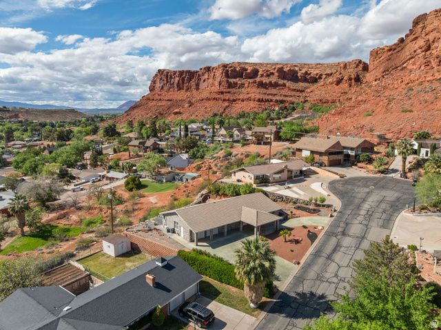 339 W SANDSTONE CIR, St. George, UT 84790
