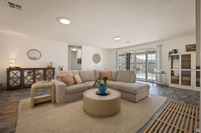 339 W SANDSTONE CIR, St. George, UT 84790