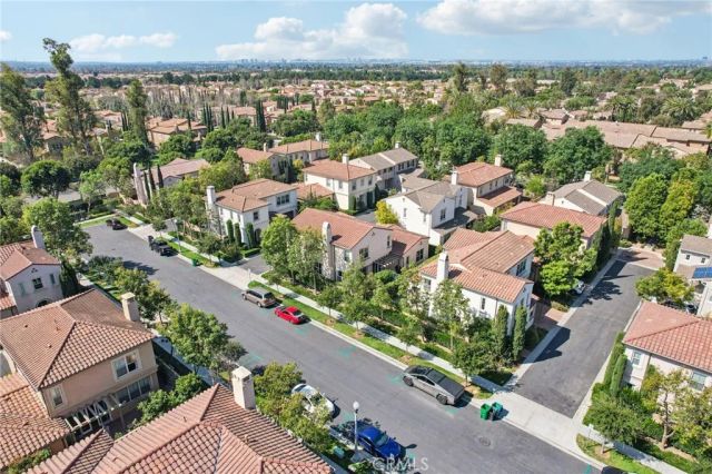 37 Donovan, Irvine, CA 92620